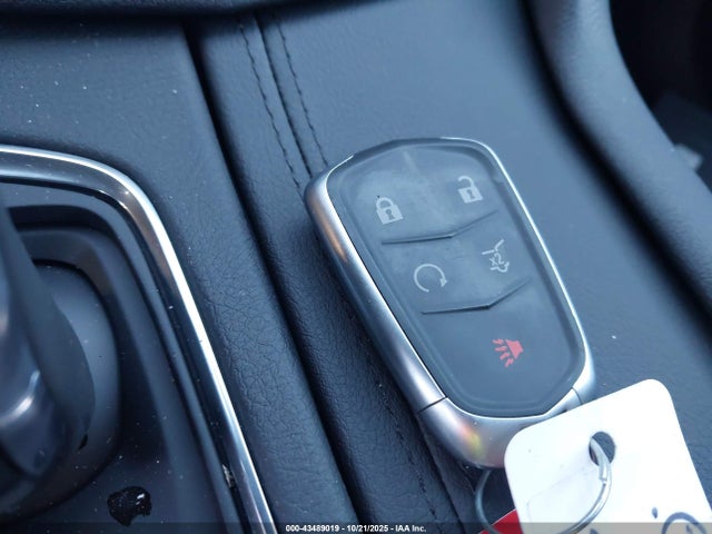 2025 CADILLAC XT6 1GYKPDRS5SZ147083 Photo 10