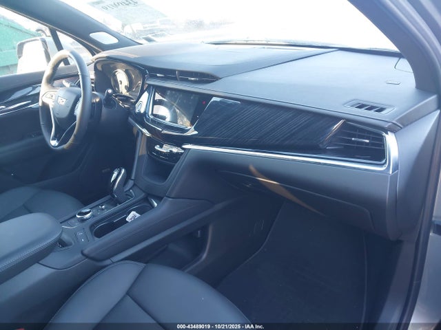 2025 CADILLAC XT6 1GYKPDRS5SZ147083 Photo 4