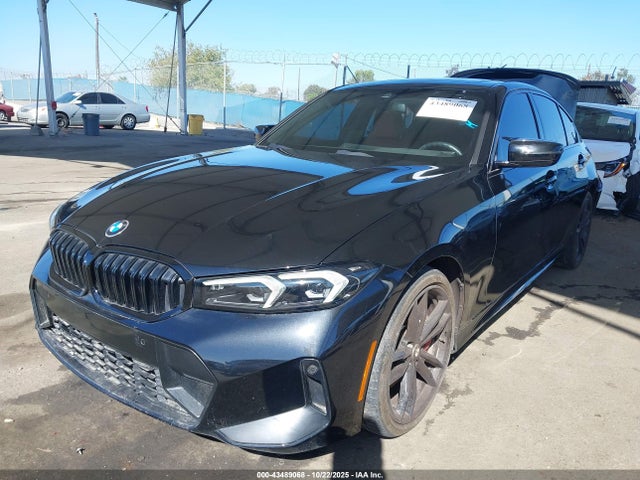 BMW 330I 2023 3MW69FF05P8D54961 Image 2