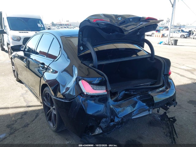 BMW 330I 2023 3MW69FF05P8D54961 Image 3