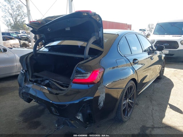 BMW 330I 2023 3MW69FF05P8D54961 Image 4