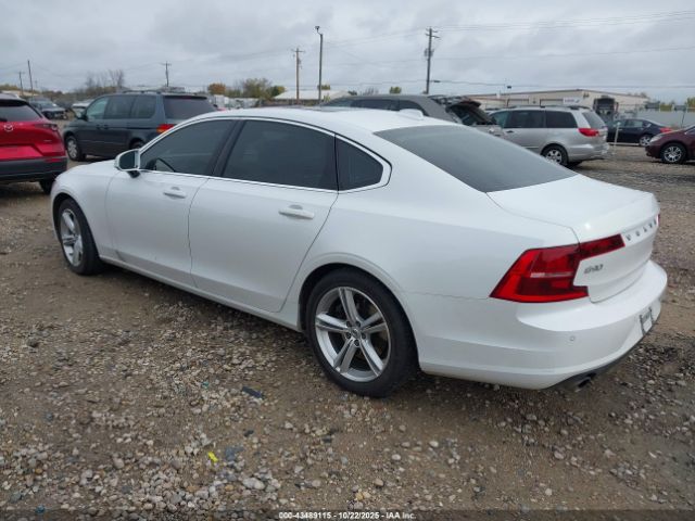 2018 VOLVO S90 LVY102AK5JP048983 Photo 2
