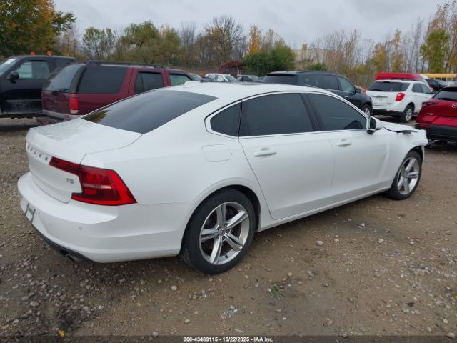 2018 VOLVO S90 LVY102AK5JP048983 Photo 3