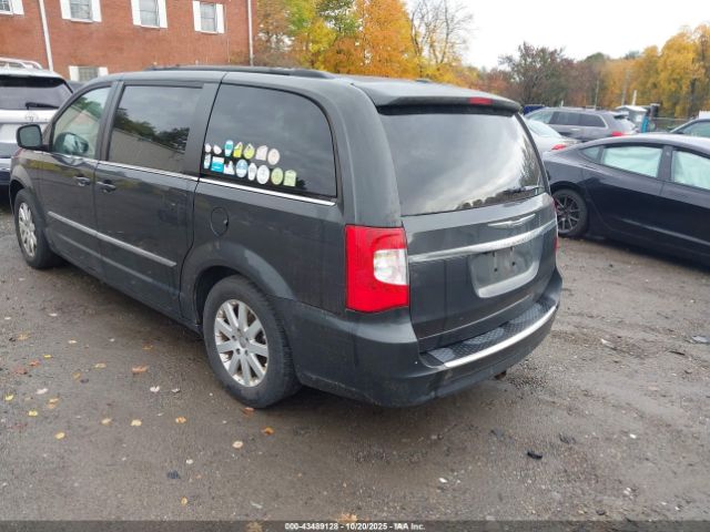 2011 CHRYSLER TOWN & COUNTRY 2A4RR8DG7BR780293 Photo 2