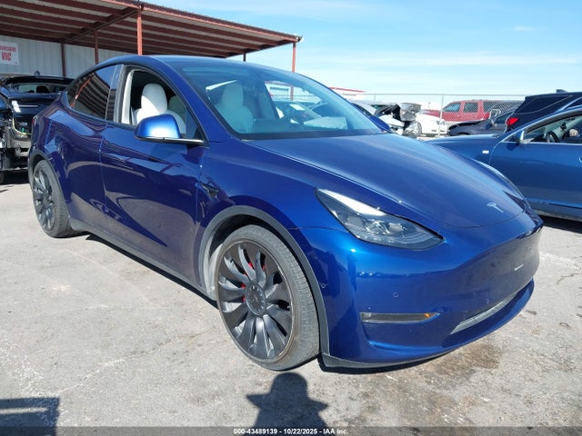 2022 TESLA MODEL Y 7SAYGDEF5NF524131 Photo 0