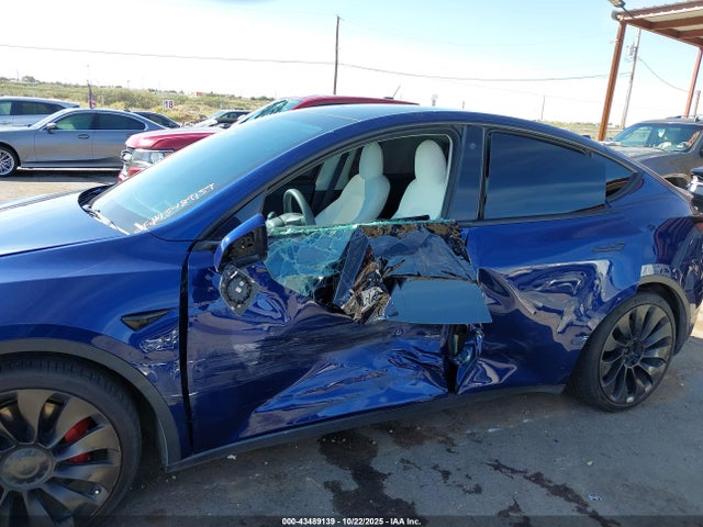 2022 TESLA MODEL Y 7SAYGDEF5NF524131 Photo 5