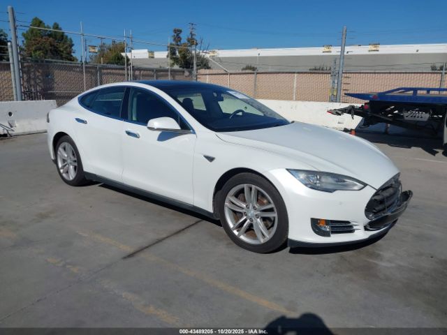 2013 TESLA MODEL S 5YJSA1CP8DFP24398 Photo 0