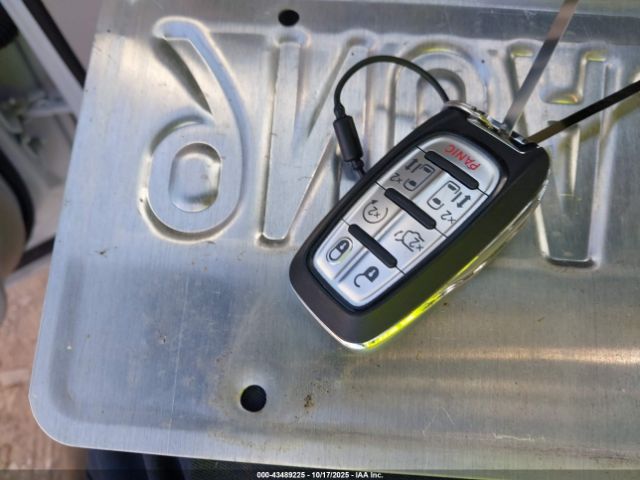 2024 CHRYSLER PACIFICA HYBRID 2C4RC1S75RR198723 Photo 10