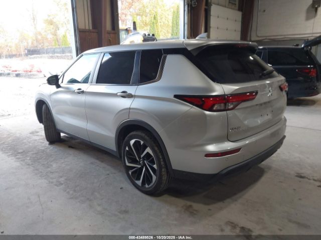 2022 MITSUBISHI OUTLANDER JA4J4TA89NZ028343 Photo 2