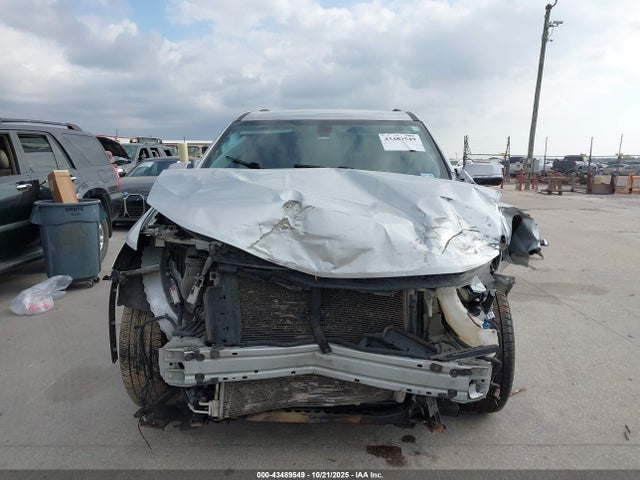 1GNERGKW7LJ268829 Chevrolet Traverse Lt Cloth