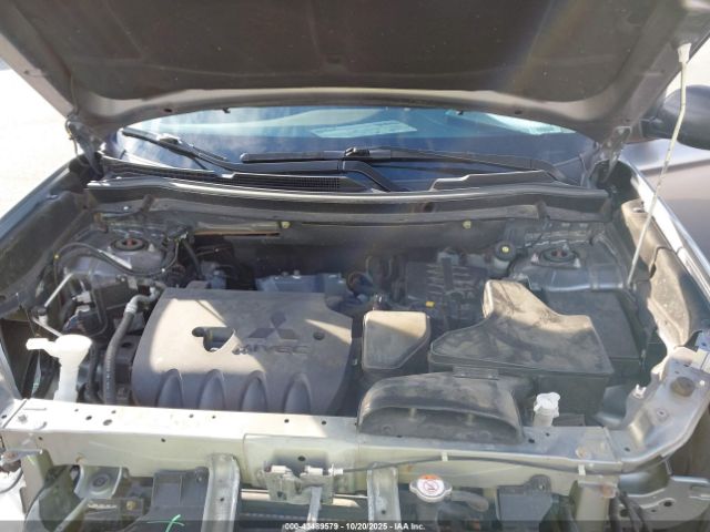 2018 MITSUBISHI OUTLANDER JA4AZ2A37JZ007002 Photo 9