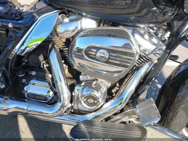 2018 HARLEY-DAVIDSON FLTRX 1HD1KHC16JB666897 Photo 7