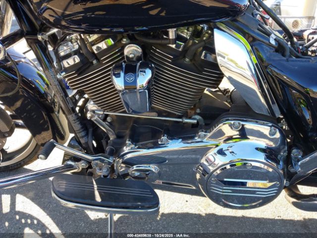 2018 HARLEY-DAVIDSON FLTRX 1HD1KHC16JB666897 Photo 8