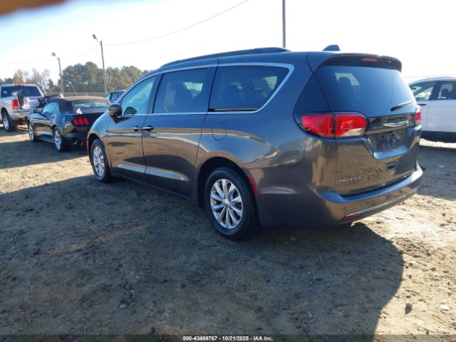 2019 CHRYSLER PACIFICA 2C4RC1FG4KR594111 Photo 2