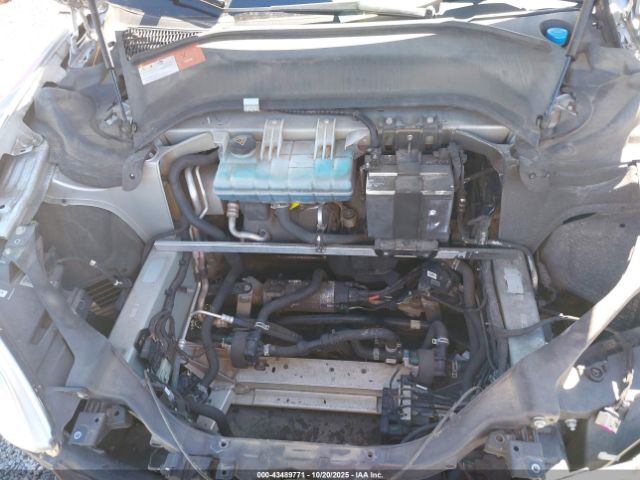 2015 TESLA MODEL S 5YJSA1S2XFF084154 Photo 9