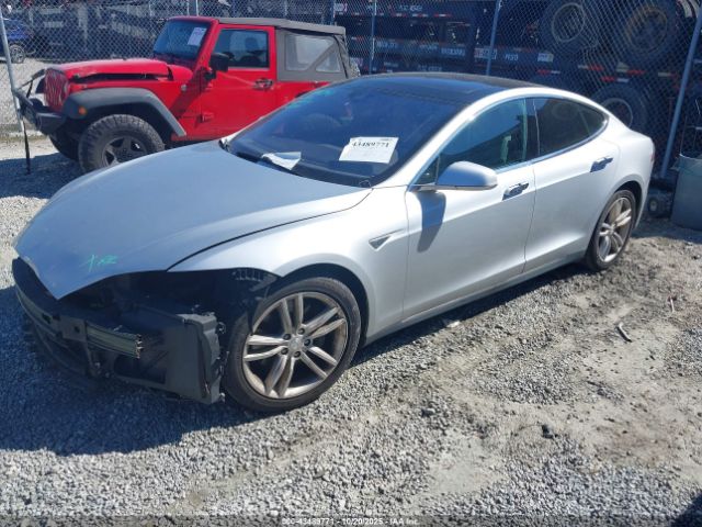 2015 TESLA MODEL S 5YJSA1S2XFF084154 Photo 1