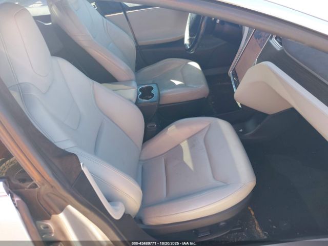 2015 TESLA MODEL S 5YJSA1S2XFF084154 Photo 4