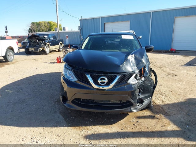 JN1BJ1CP9HW034390 Nissan Rogue Sport S