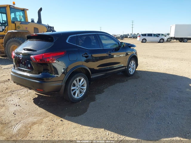 JN1BJ1CP9HW034390 Nissan Rogue Sport S