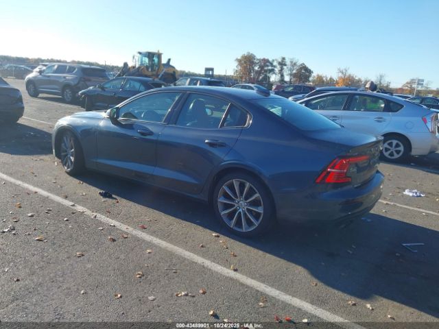 2019 VOLVO S60 7JR102FKXKG001743 Photo 2