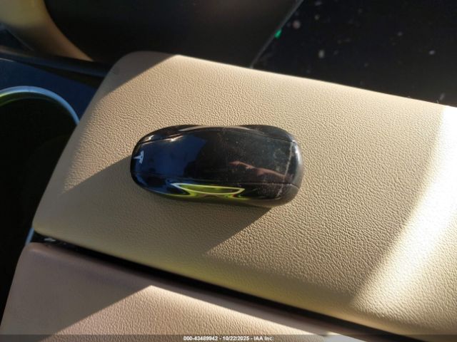 2015 TESLA MODEL S 5YJSA1S2XFF085434 Photo 10