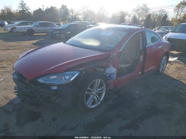 2015 TESLA MODEL S 5YJSA1S2XFF085434 Photo 1
