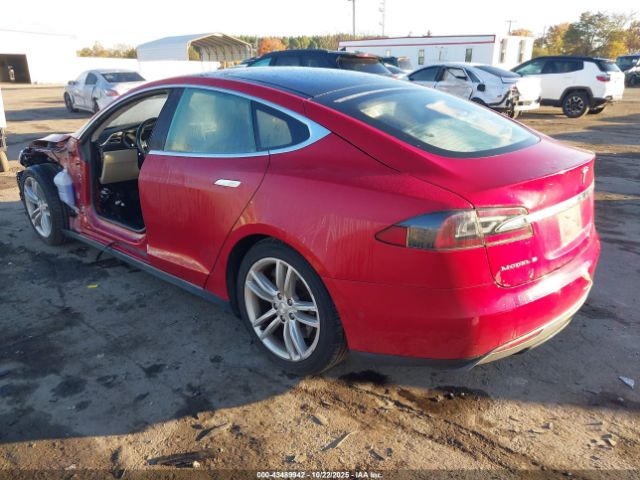 2015 TESLA MODEL S 5YJSA1S2XFF085434 Photo 2