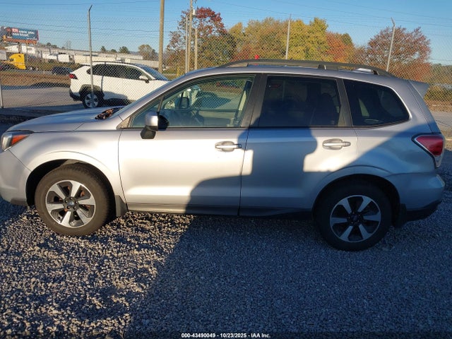 Subaru Forester 2.5i Premium 2017 JF2SJAEC9HH485462 Image 14