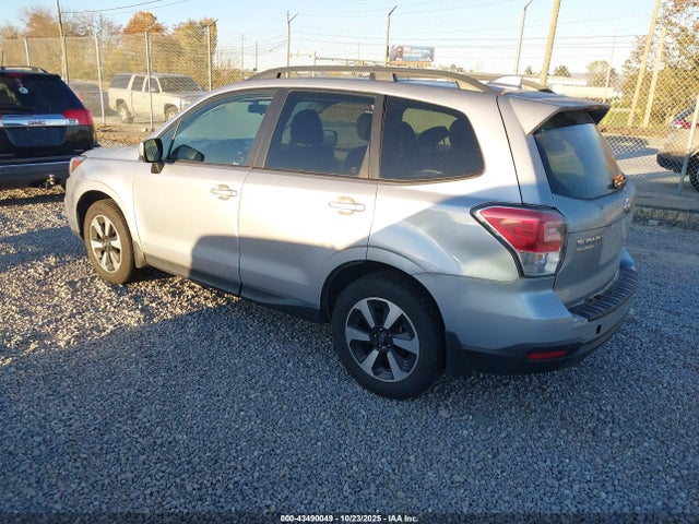 Subaru Forester 2.5i Premium 2017 JF2SJAEC9HH485462 Image 3