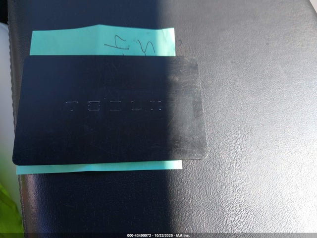 2021 TESLA MODEL Y 5YJYGDEE8MF070945 Photo 10