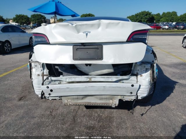 2022 TESLA MODEL 3 5YJ3E1EA6NF329736 Photo 5