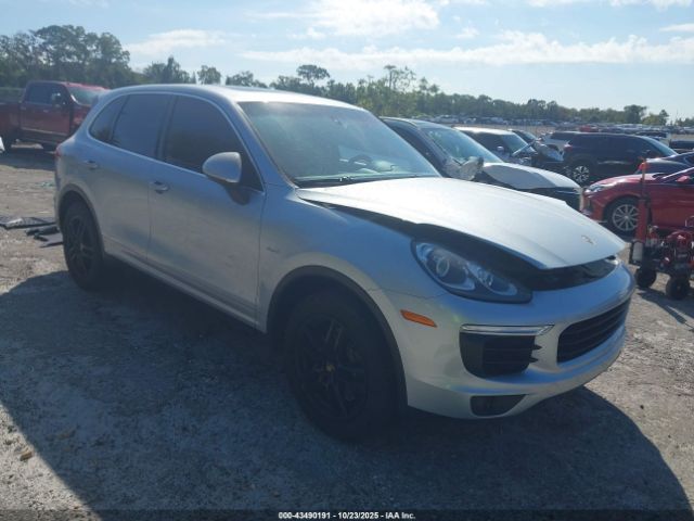 2016 PORSCHE CAYENNE WP1AF2A24GLA40586 Photo 0