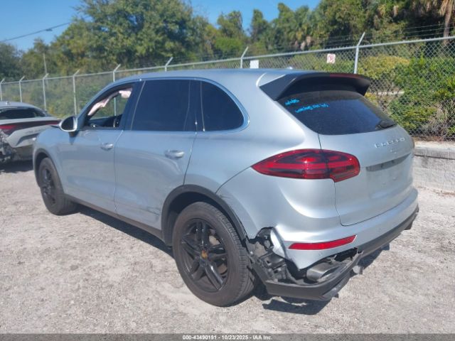 2016 PORSCHE CAYENNE WP1AF2A24GLA40586 Photo 2