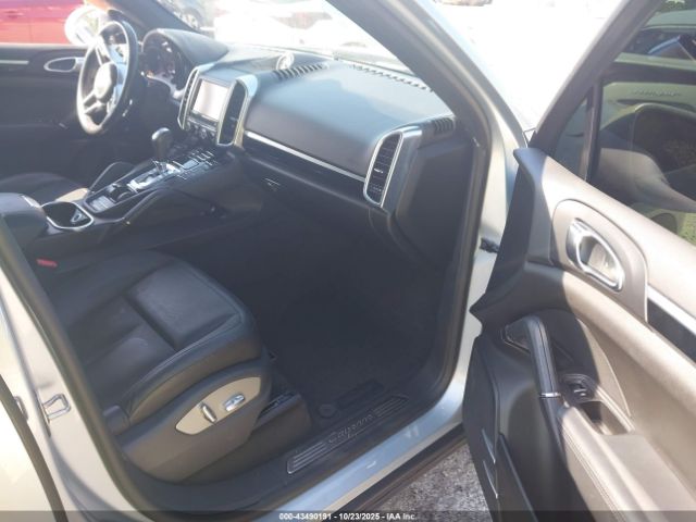 2016 PORSCHE CAYENNE WP1AF2A24GLA40586 Photo 4