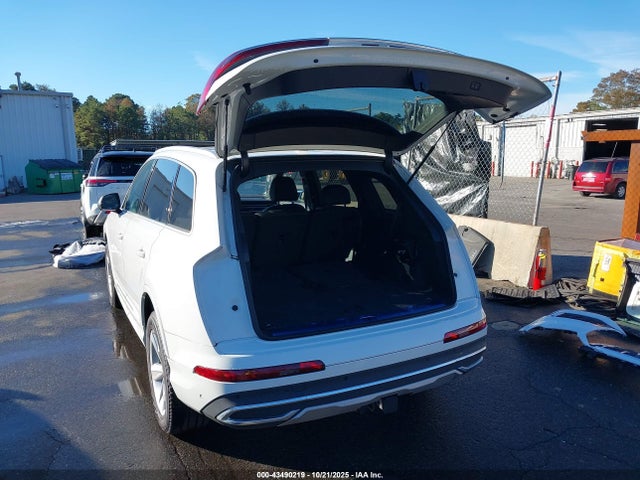 2024 AUDI Q7 WA1ACBF74RD006346 Photo 2