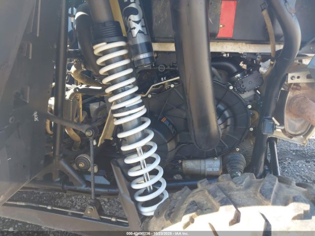 2022 POLARIS RZR 3NSM4E92XNF361363 Photo 8