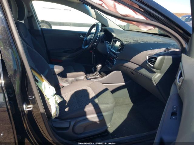 2019 HYUNDAI IONIQ PLUG-IN HYBRID KMHC65LD3KU111463 Photo 4