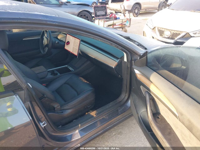2023 TESLA MODEL 3 5YJ3E1EC9PF559484 Photo 4