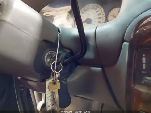 2000 CHRYSLER TOWN & COUNTRY 1C4GP64L7YB653460 Photo 10