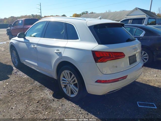 2019 AUDI Q5 WA1BNAFY1K2050243 Photo 2