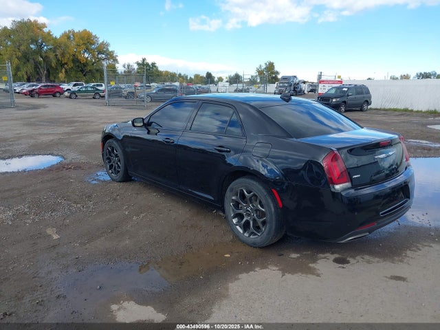 2017 CHRYSLER 300 2C3CCAGG5HH522065 Photo 2