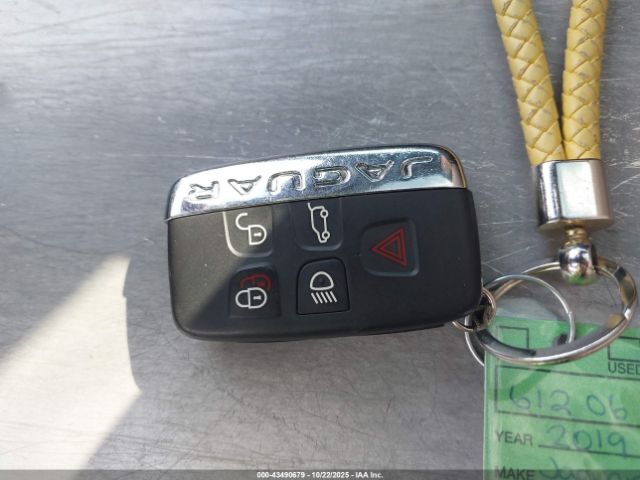 2019 JAGUAR F-PACE SADCJ2GX7KA367844 Photo 10