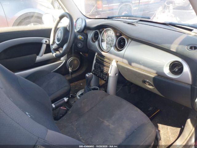 2006 MINI COOPER WMWRC33576TK16746 Photo 4