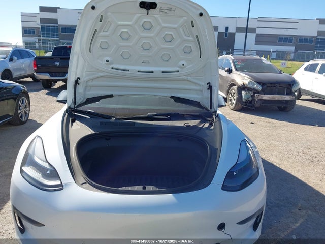 2022 TESLA MODEL 3 5YJ3E1EB0NF270918 Photo 9