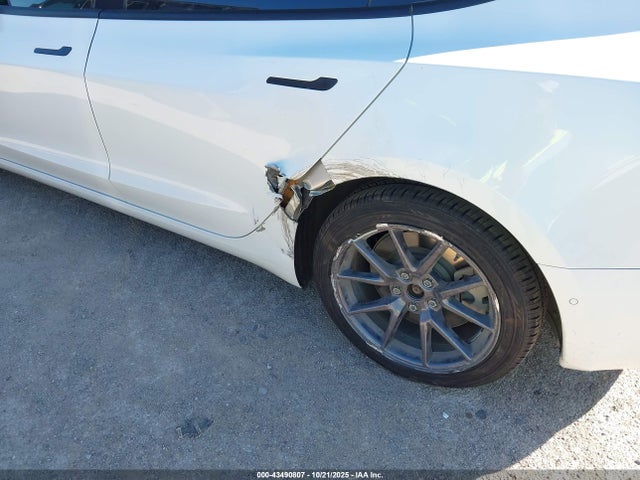 2022 TESLA MODEL 3 5YJ3E1EB0NF270918 Photo 5