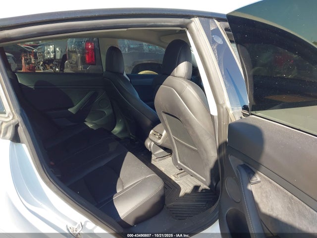 2022 TESLA MODEL 3 5YJ3E1EB0NF270918 Photo 7