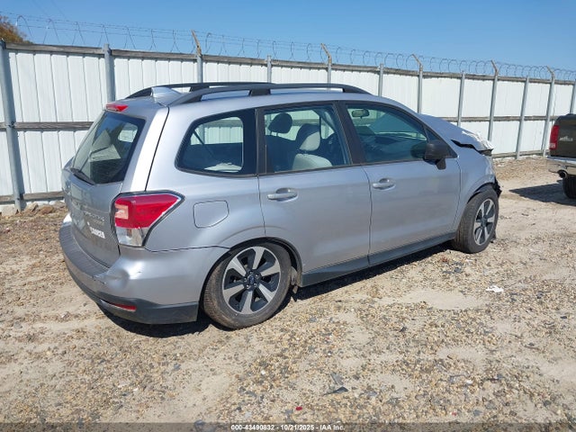 2017 SUBARU FORESTER JF2SJABC4HH506772 Photo 3