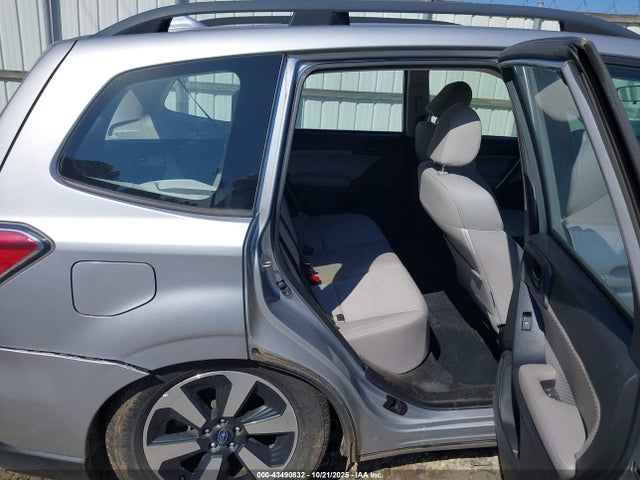 2017 SUBARU FORESTER JF2SJABC4HH506772 Photo 7