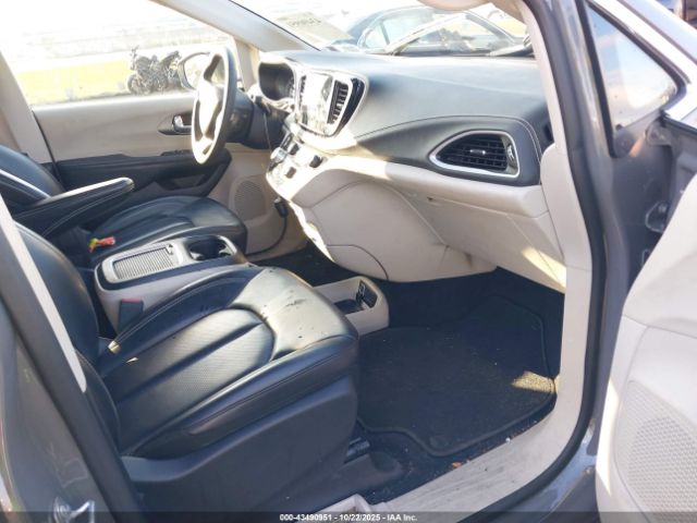 2023 CHRYSLER PACIFICA 2C4RC1BG8PR505573 Photo 4