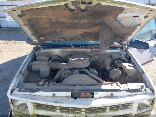 1995 CHEVROLET SUBURBAN 1GNEC16K2SJ334532 Photo 9